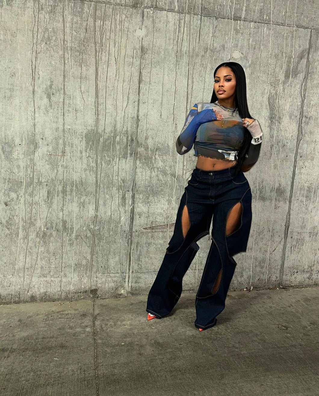 Cutout Relaxed Denim 🎬